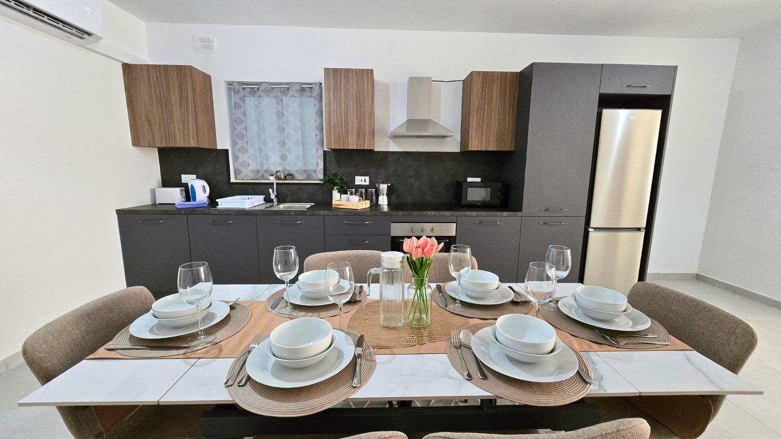Apt4-Living-Room-Kitchen-01