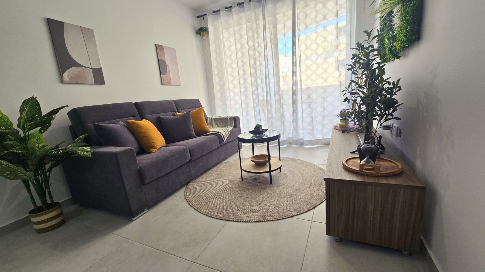 Apt4-Living-Room-Kitchen-11