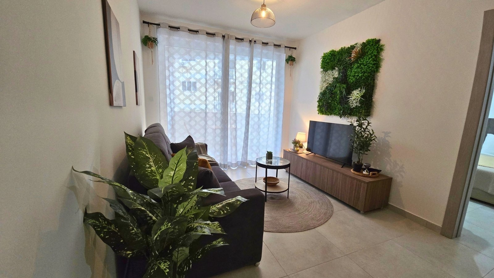 Apt4-Living-Room-Kitchen-20