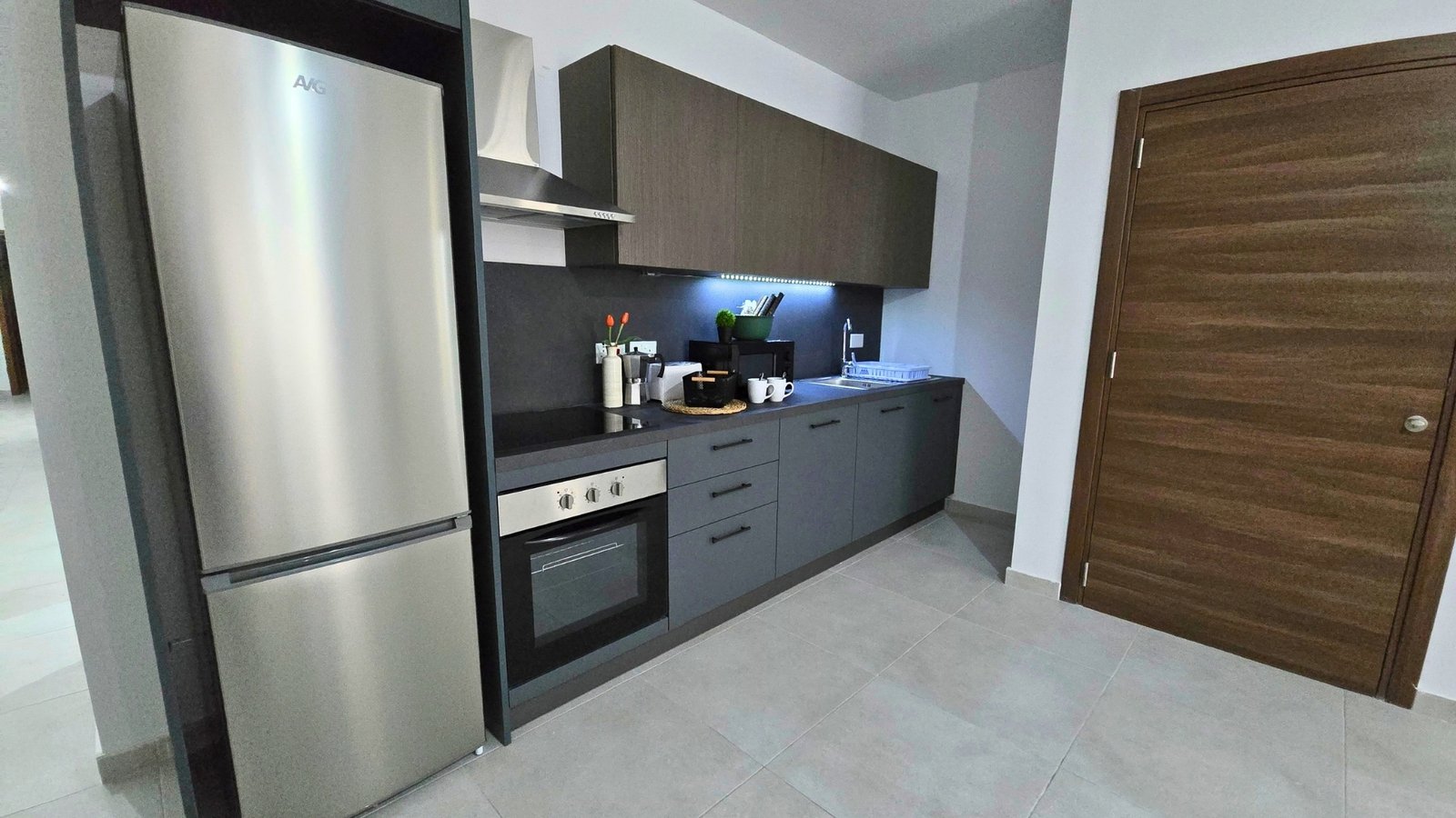 Apt6-Living-Room-Kitchen-02