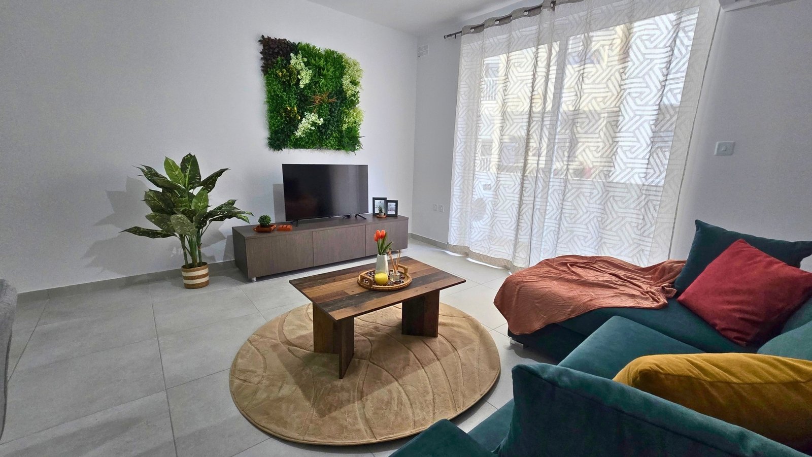 Apt6-Living-Room-Kitchen-09
