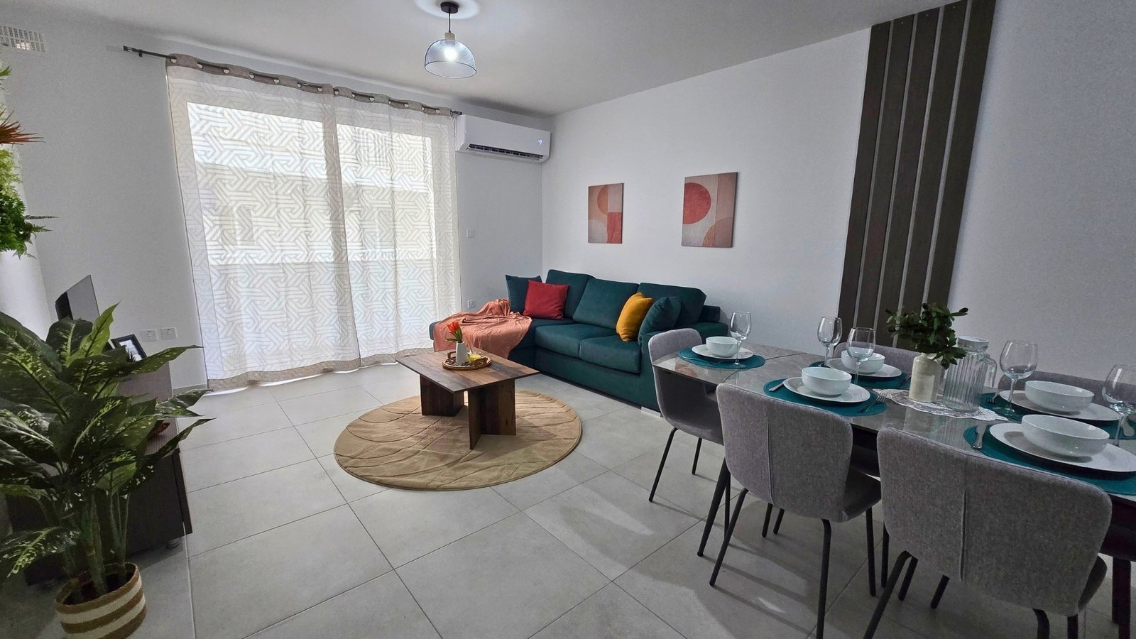 Apt6-Living-Room-Kitchen-10