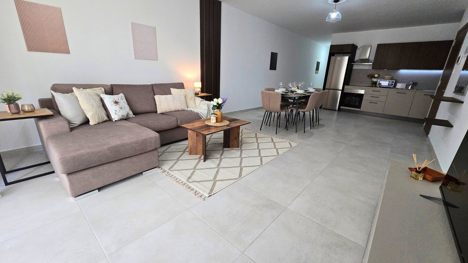 Apt9-Living-Room-Kitchen-07