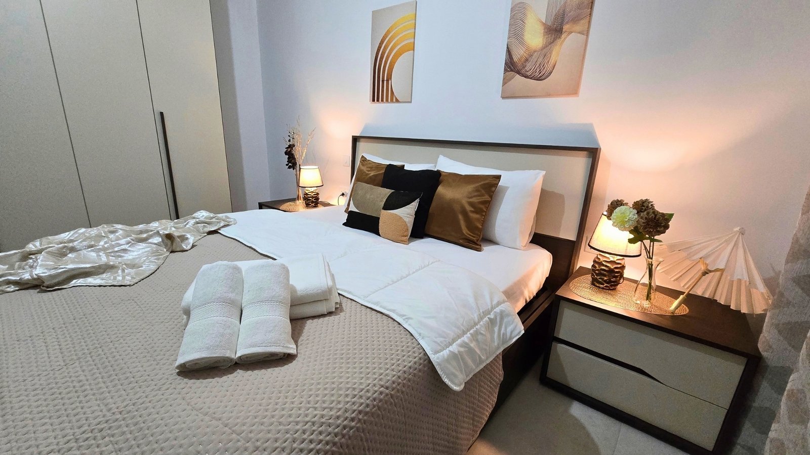 Luzija-Bedroom-En-Suite-06